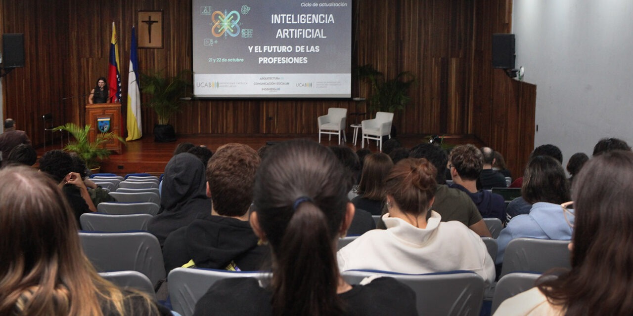 Comunicación, Arquitectura e Informática UCAB reflexionaron sobre IA y futuro profesional