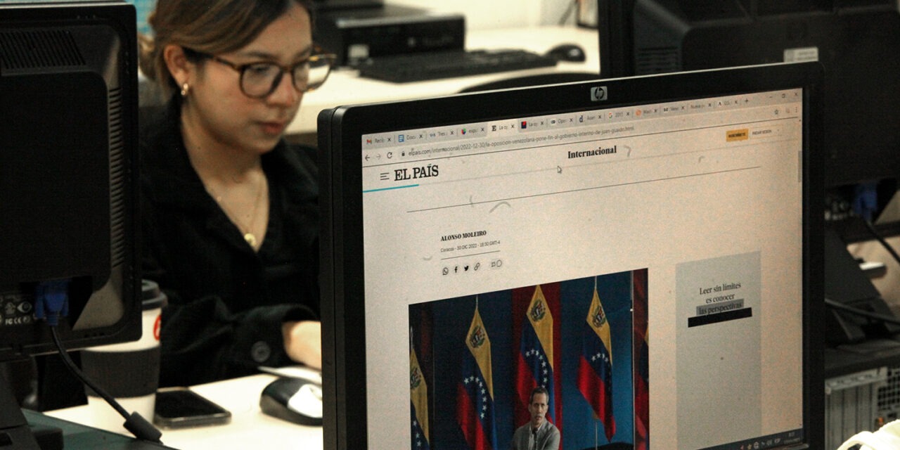 Profesores de periodismo de la UCAB abogan por formación rigurosa de la generación de relevo