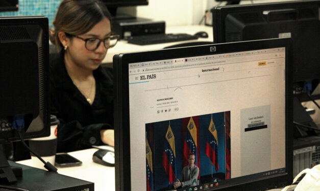 Profesores de periodismo de la UCAB abogan por formación rigurosa de la generación de relevo