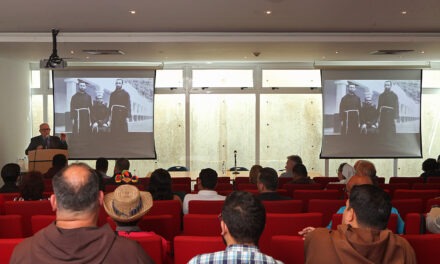Religiosos capuchinos repasaron en la UCAB 375 años de labor misionera en Venezuela