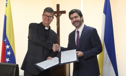 Cámara de Caracas apoyará programa de pasantías de la UCAB