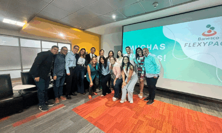 Con solución de pago en cuotas, estudiantes de Ingeniería Informática triunfaron en «Reto UCAB» de Banesco