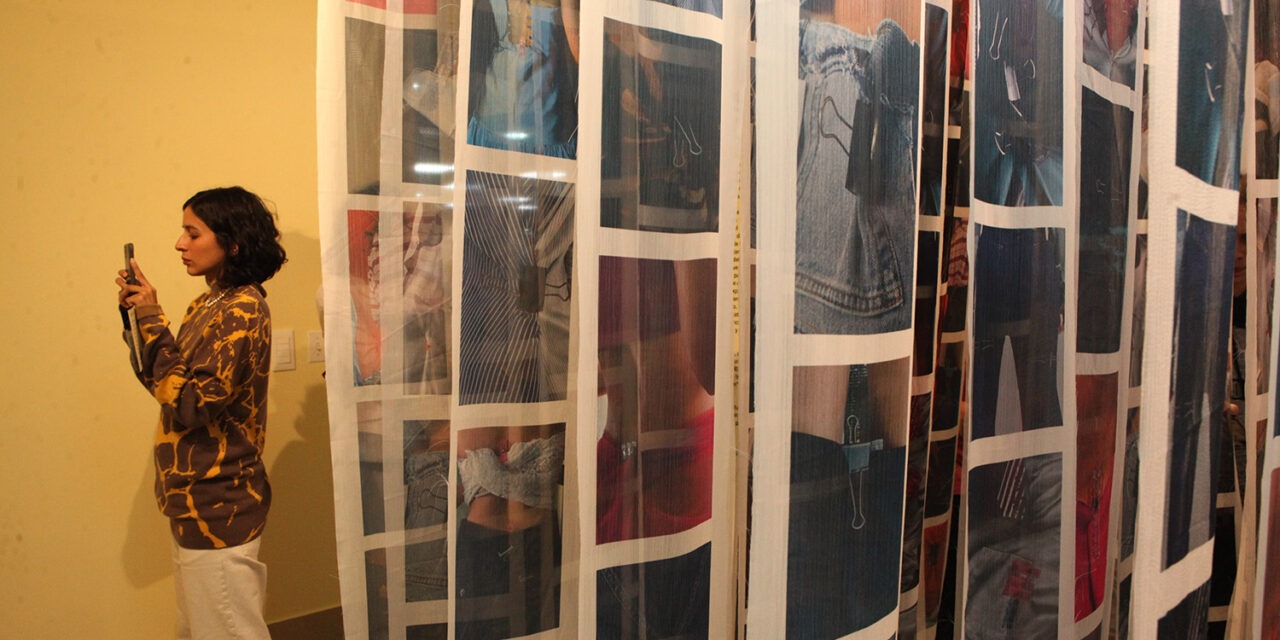 Los «ajustes y alteraciones» de la moda se revelan en el Centro Cultural UCAB