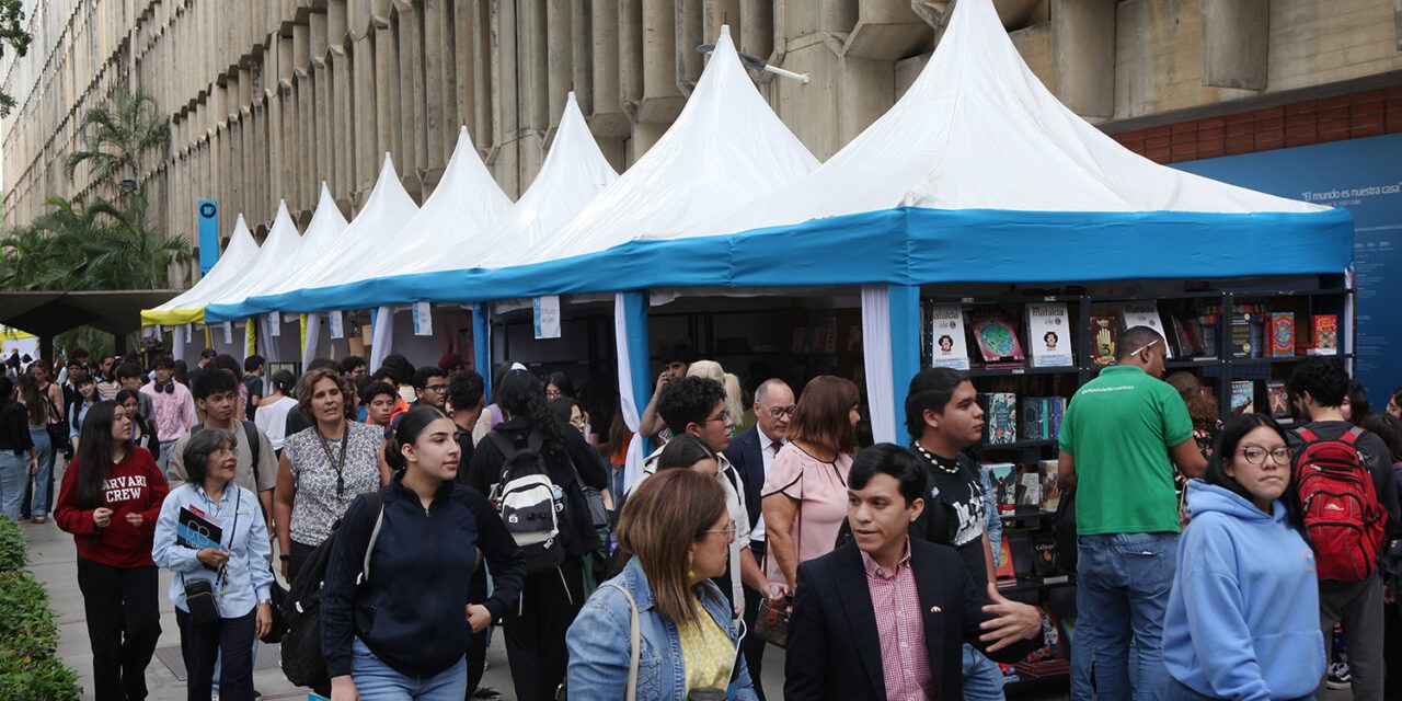 «Los libros son el anclaje que nos sostiene»: inaugurada la FLOC UCAB 2025