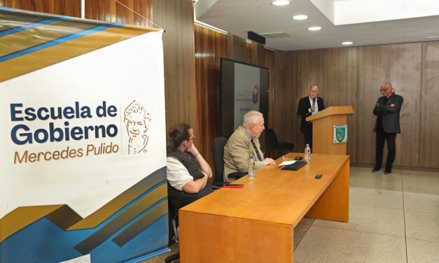 «El verdadero liderazgo es servir»: La UCAB rindió homenaje a Mercedes Pulido