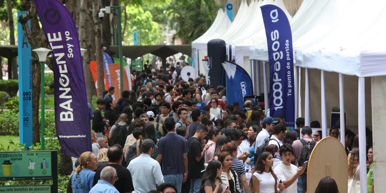 Feria de Empleo y Pasantías rompió récord de asistencia en su edición 18
