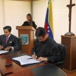UCAB y AVDT firman acuerdo para potenciar el derecho tributario