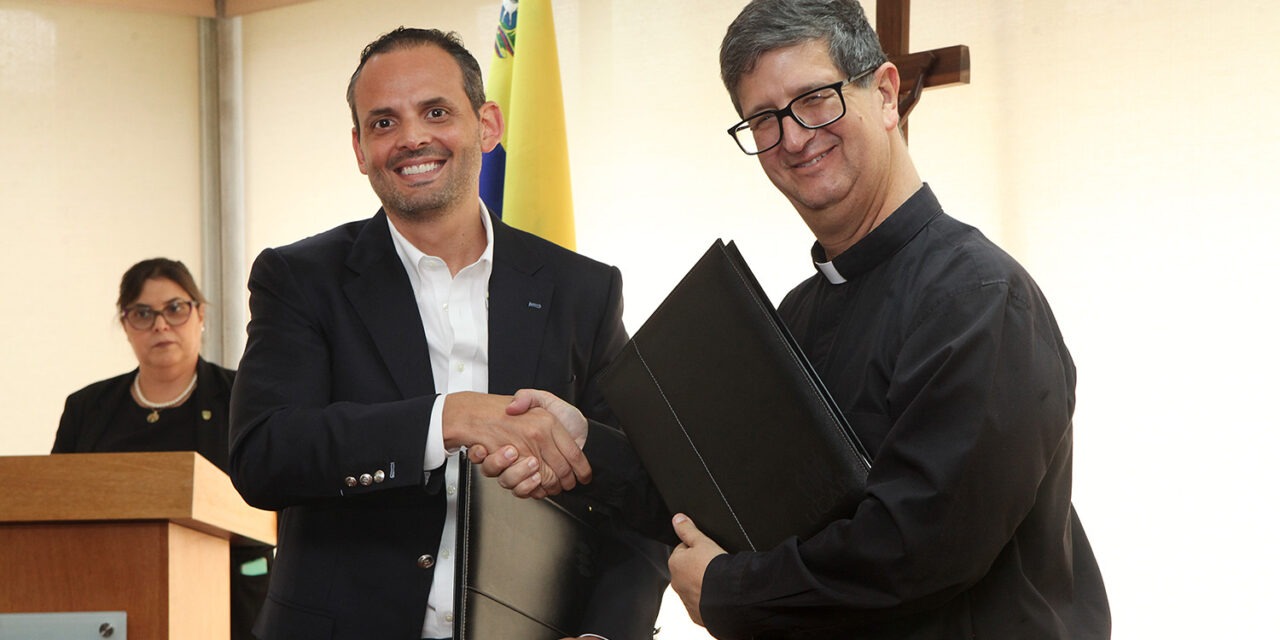 Programas formativos para el sector productivo zuliano desarrollarán Cámara de Comercio de Maracaibo y la UCAB