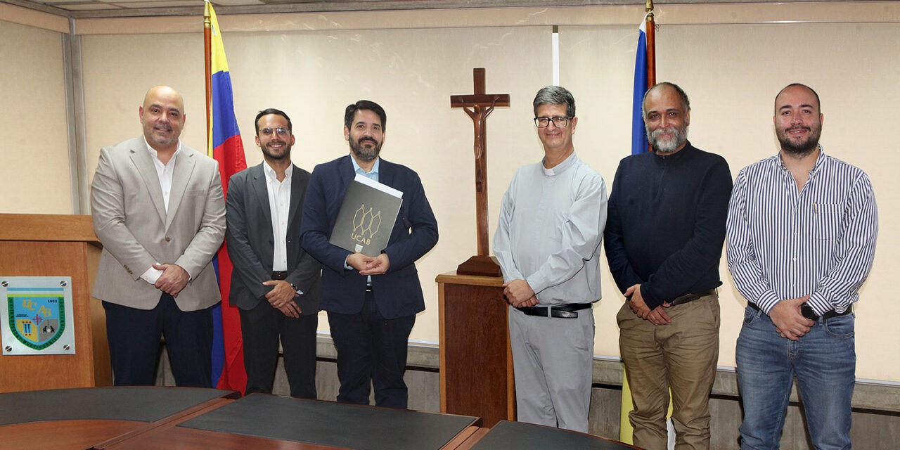 Potenciar investigación económica y análisis del sector empresarial se proponen la UCAB y SUMMA Consultores