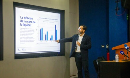 Economista Jesús Palacios proyecta inflación de 192% en bolívares y de 20% en dólares al cierre de 2026