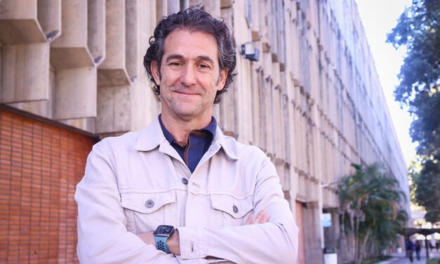 Jorge Gil, psicólogo español especialista en familia, visitó la UCAB y barrios de Caracas