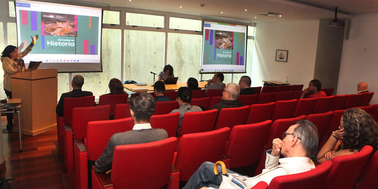 Historiadores revisaron en la UCAB parte del siglo XX venezolano