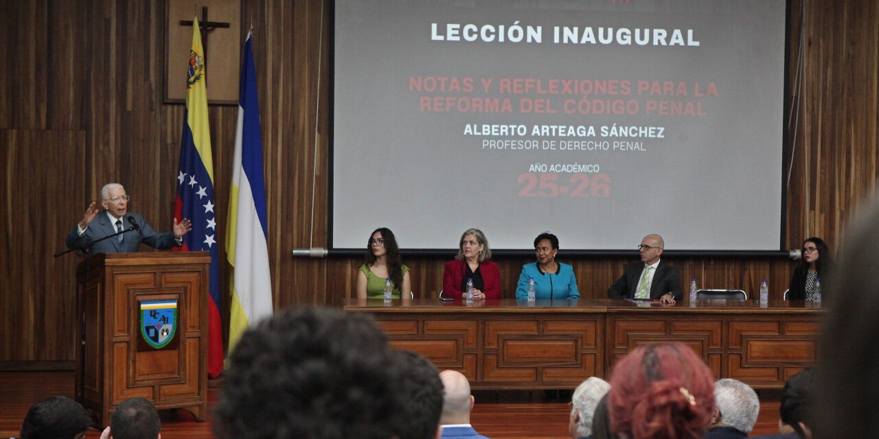 «No podemos ver impasibles la realidad de lo que ocurre con la justicia»: Alberto Arteaga en lección inaugural de Derecho