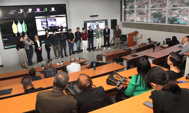 La UCAB presentó aplicativos con IA para apoyar la educación, la manufactura y el comercio