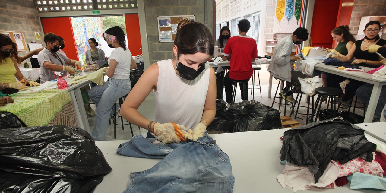 Reciclaje textil: otra vía de la UCAB para apoyar ante tragedia por terremotos