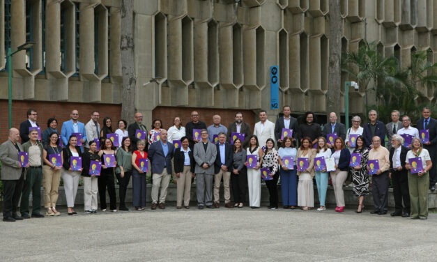 Trayectoria y compromiso docentes fueron nuevamente reconocidos