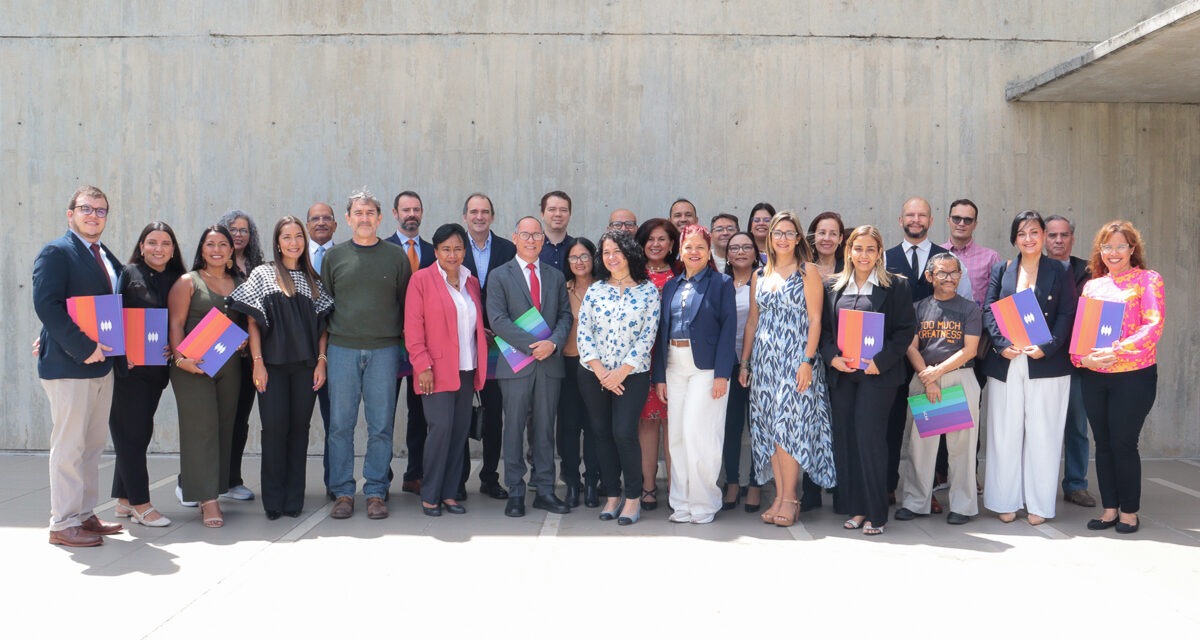 Doble mérito: La UCAB reconoció ascenso de profesores y labor de estudiantes tutores