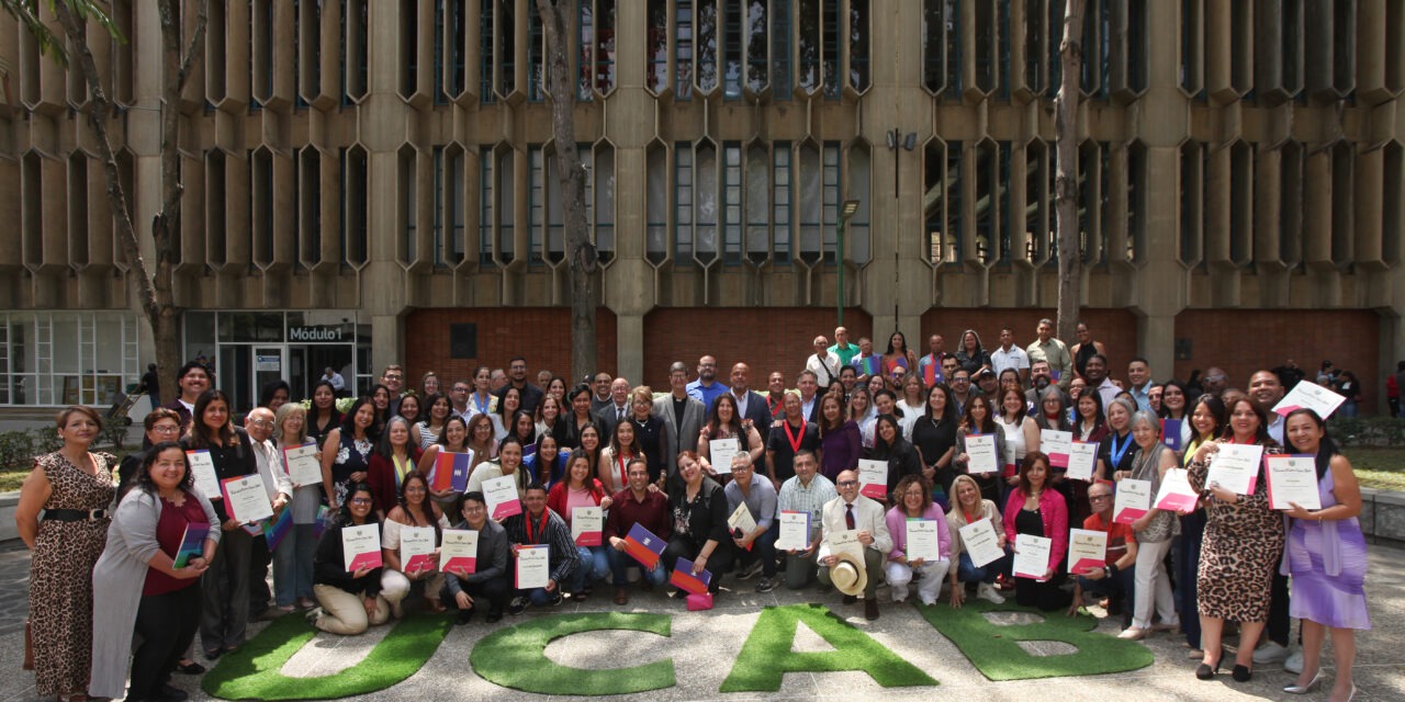 Reconocidos más de 90 trabajadores por años de servicio y labor destacada en la UCAB