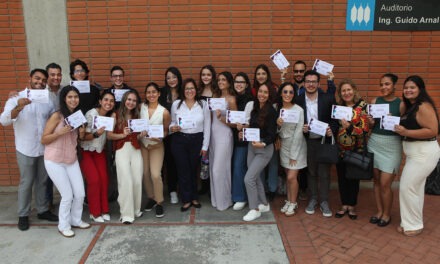 Ciencias Sociales UCAB reconoció a 48 estudiantes y 29 profesores de Caracas y Guayana