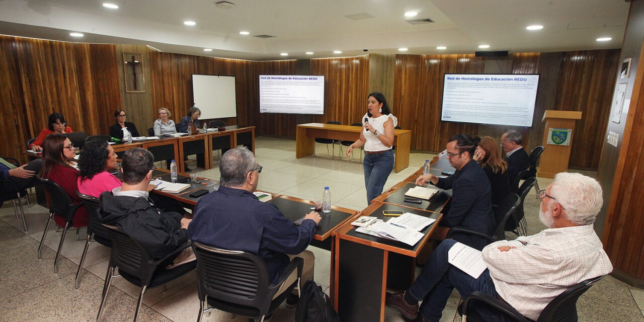 Homólogos AUSJAL de la UCAB revisaron proyectos interuniversitarios en los que participan