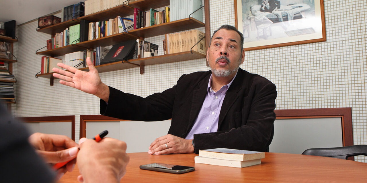 Generar consenso es el reto 68 años después del 23 de enero, afirma Tomás Straka