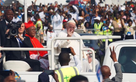 La imprudente visita del Papa | Por Luis Ugalde