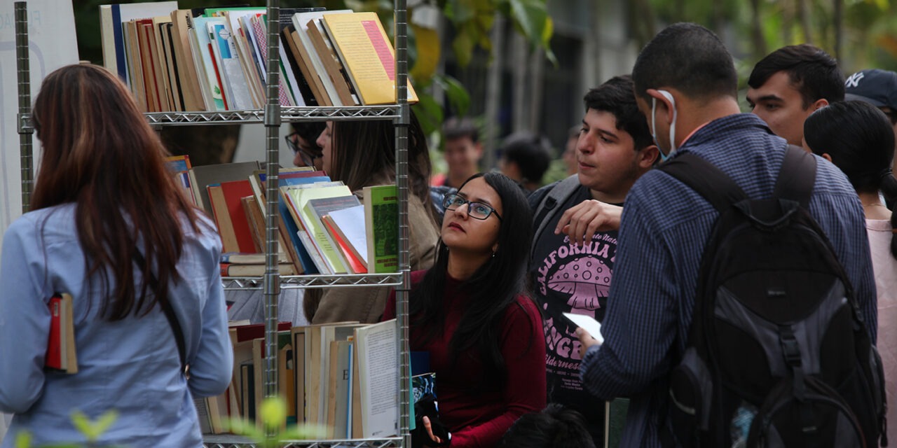 Por todo lo alto, la UCAB celebrará el Día Internacional del Libro