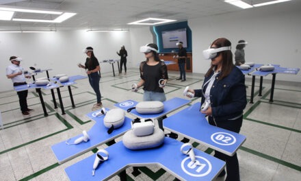 Inaugurada el Aula de Realidad Virtual UCAB: innovación para la formación docente y estudiantil