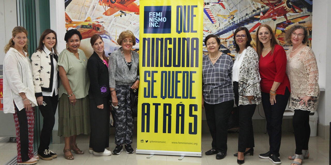 La Biblioteca UCAB presentó colección de libros en honor a la feminista Evangelina García Prince, antesala del Centro de Estudios de la Mujer