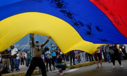 Del naufragio a la esperanza | Por Luis Ugalde