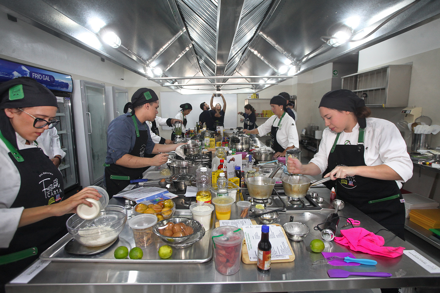 Academia de Gastronomía UCAB-Plaza’s se abre camino en el mundo culinario venezolano