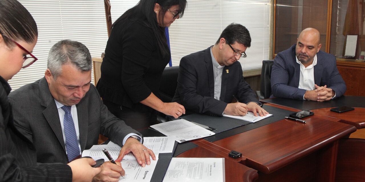 UCAB y Bancamiga firmaron convenio por la educación y la innovación tecnológica