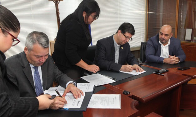 UCAB y Bancamiga firmaron convenio por la educación y la innovación tecnológica