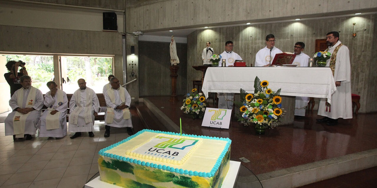 Rector Peraza en misa del 70 aniversario de la UCAB: «Podemos construir una nueva Venezuela»