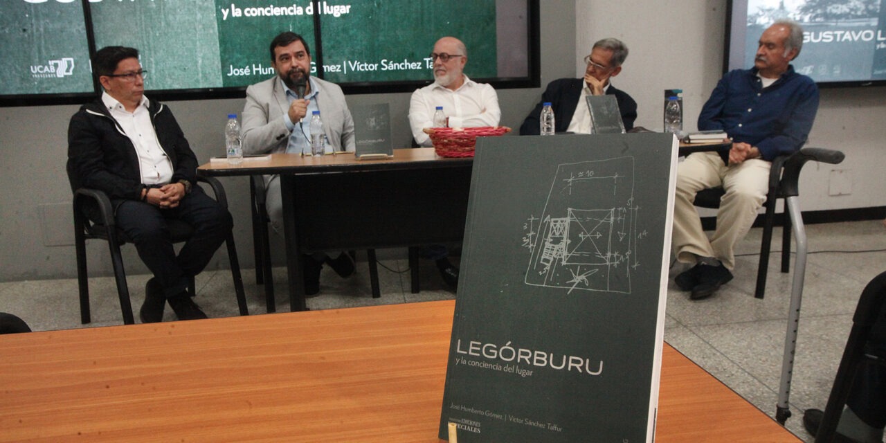 Arquitectura UCAB presentó su primer libro, “Gustavo Legórburu y la conciencia del lugar”