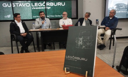 Arquitectura UCAB presentó su primer libro, “Gustavo Legórburu y la conciencia del lugar”