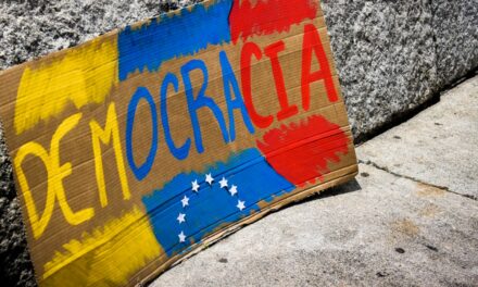 Libres de inhabilitaciones y sanciones | Por Luis Ugalde