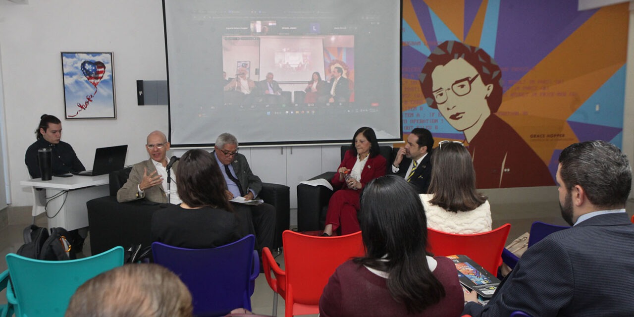 Nuevas tecnologías exigen repensar derecho del trabajo, señalaron expertos en la UCAB