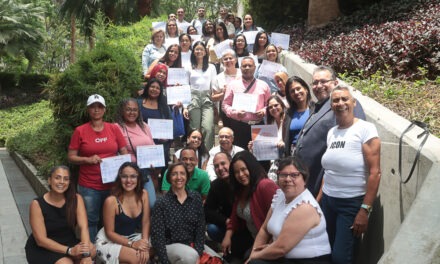 Habitantes de Catuche fueron certificados como emprendedores por la universidad