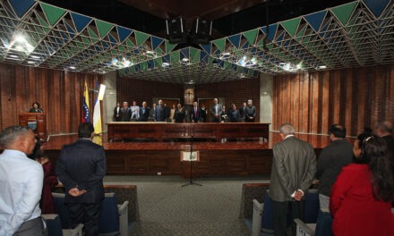 La UCAB da «respuesta efectiva a la realidad» con nuevos egresados de sus PREA