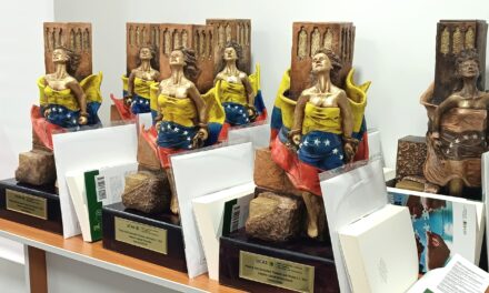 La UCAB exaltó a defensores de la institucionalidad con el Premio Valores Democráticos 2024