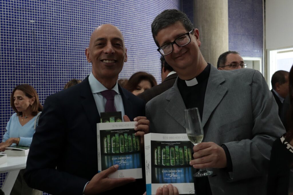 Juan Cristóbal Carmona Borjas