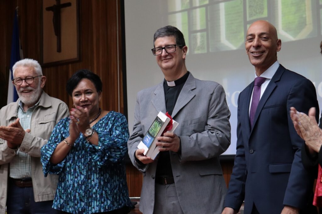 Juan Cristóbal Carmona Borjas