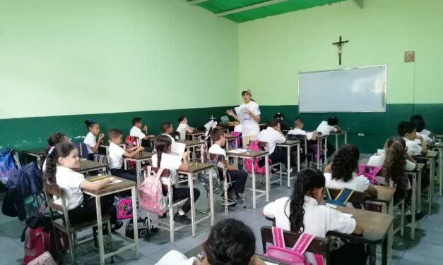 La UCAB participó como observadora en prueba piloto de evaluación de aprendizaje coordinada por el Ministerio de Educación y la Unesco