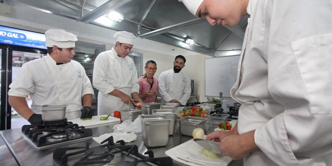 LAGA y Vía Appia se unen para ofrecer media beca a un estudiante de cocina