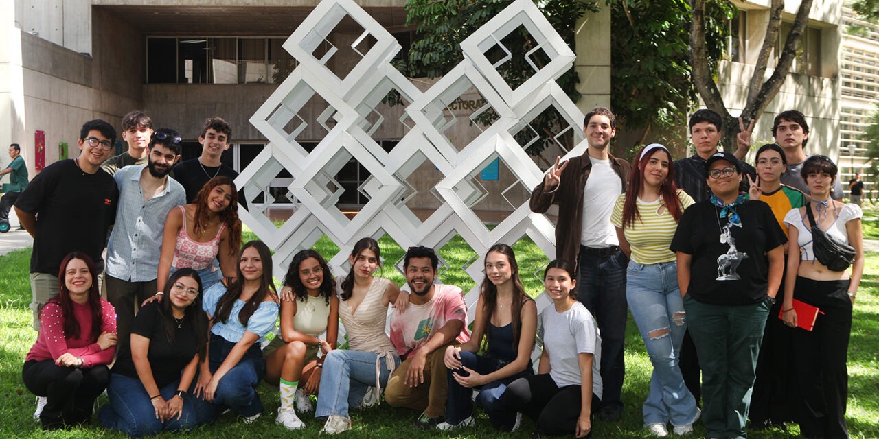 Esculturas de la Academia UCAB-ProDiseño adornaron el campus en su 71 aniversario