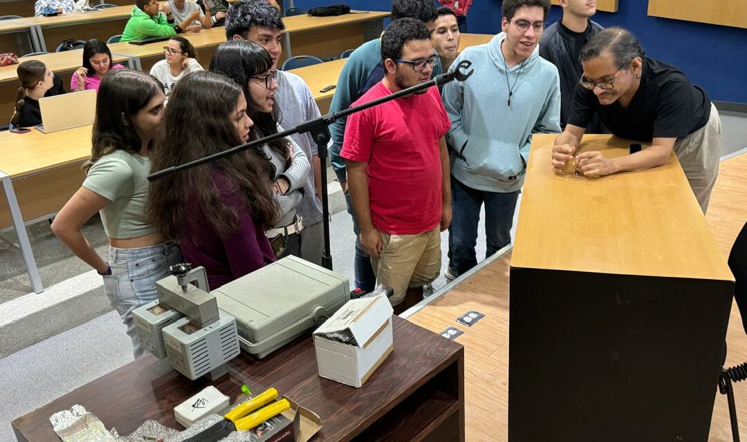 Estudiantes de Ingeniería UCAB conocieron algunas de las aplicaciones del magnetismo