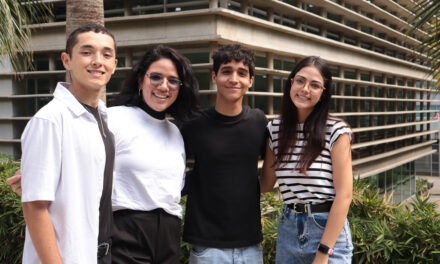 Ucabistas ganaron concurso de mediación y arbitraje con asistente legal basado en IA