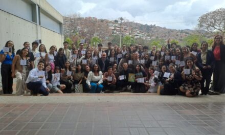 Afuera de la Colmena 2025: 53 voluntarios ucabistas formaron a 323 alumnos de liceos de Caracas