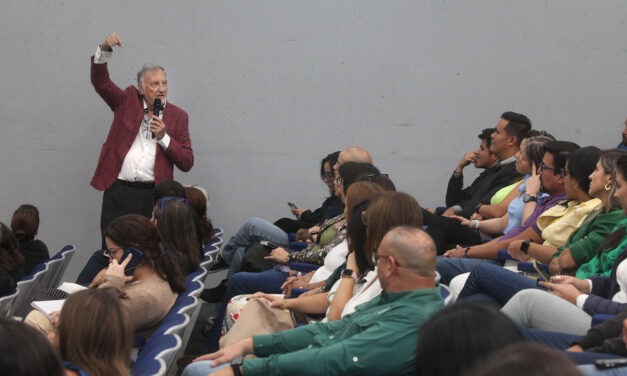 Académico español José María Gasalla: Confianza es clave para dirigir equipos de trabajo exitosos